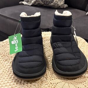 Women’s Sanuk W Puff N Chill Black Winter Boots Sz 6